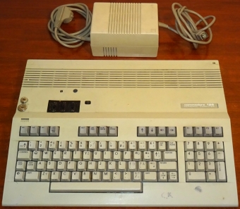 Commodore 128, 8-Bit-Zilog Z80A & 8-Bit-MOS Technology 8502 CPUs, mit diversen Schalter-Modifikationen und externem Power-Supply Netzteil, Serial No DA4 326070, made in W. Germany 1985